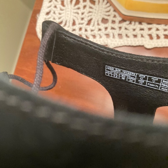 Black suede sandals - Picture 5 of 6